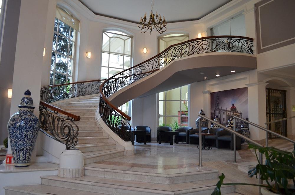 Plaza Camelinas Hotel Queretaro Bagian luar foto