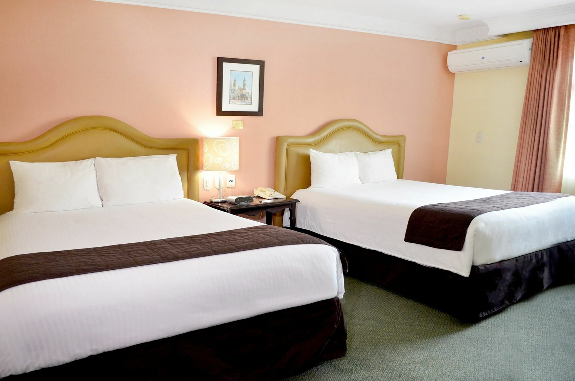 Plaza Camelinas Hotel Queretaro Bagian luar foto