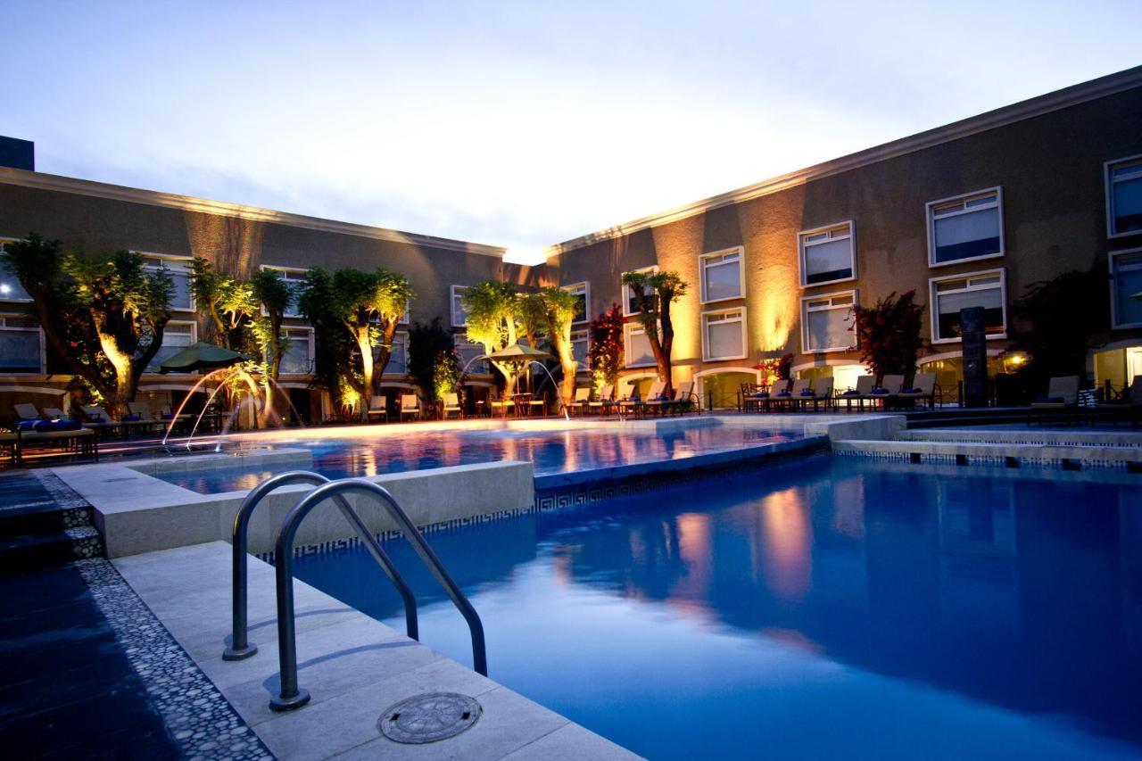 Plaza Camelinas Hotel Queretaro Bagian luar foto